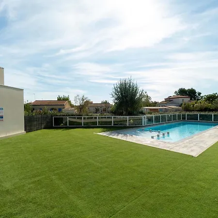 In By The Beach Villa *